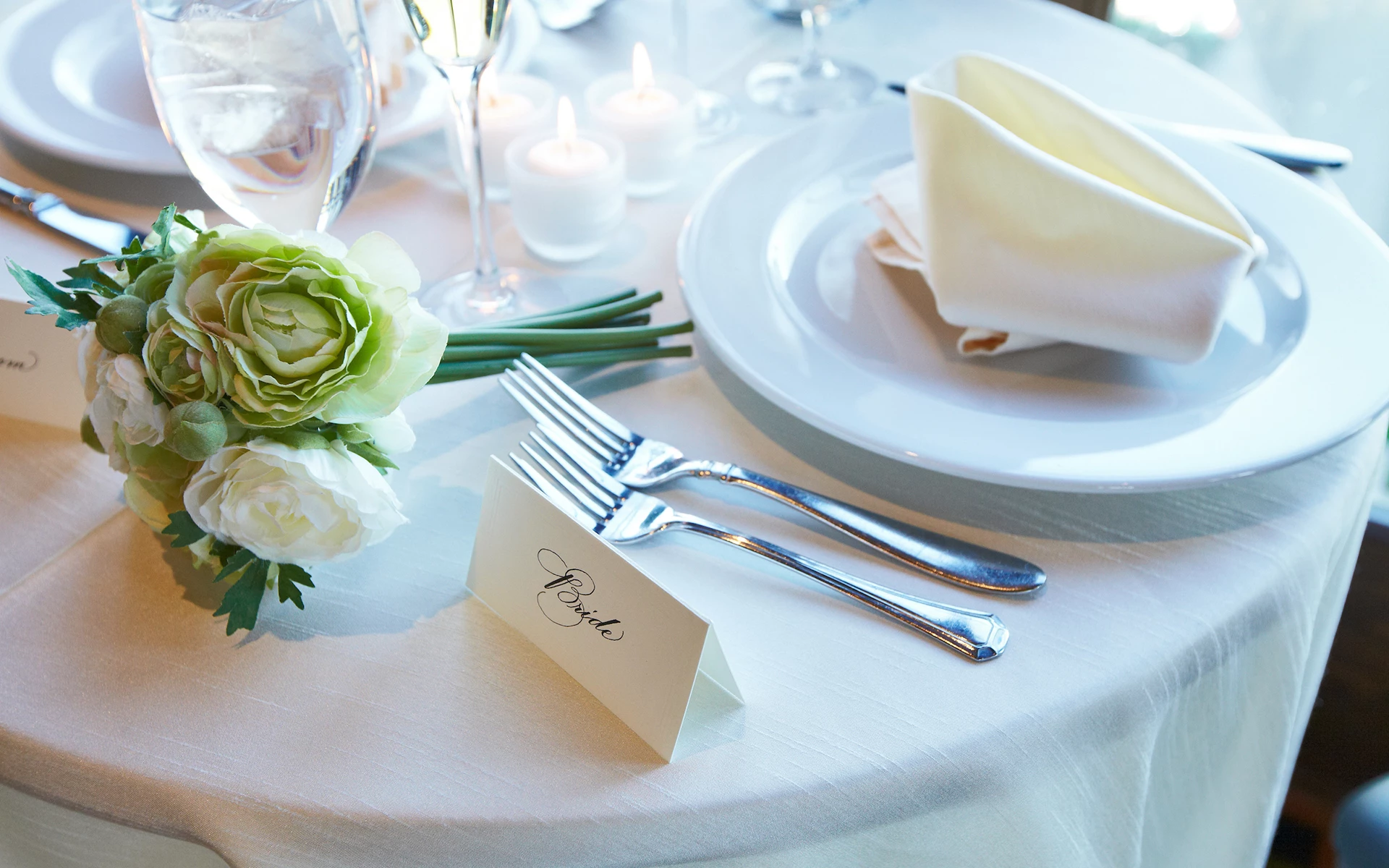 Country Club Wedding Table Set Up