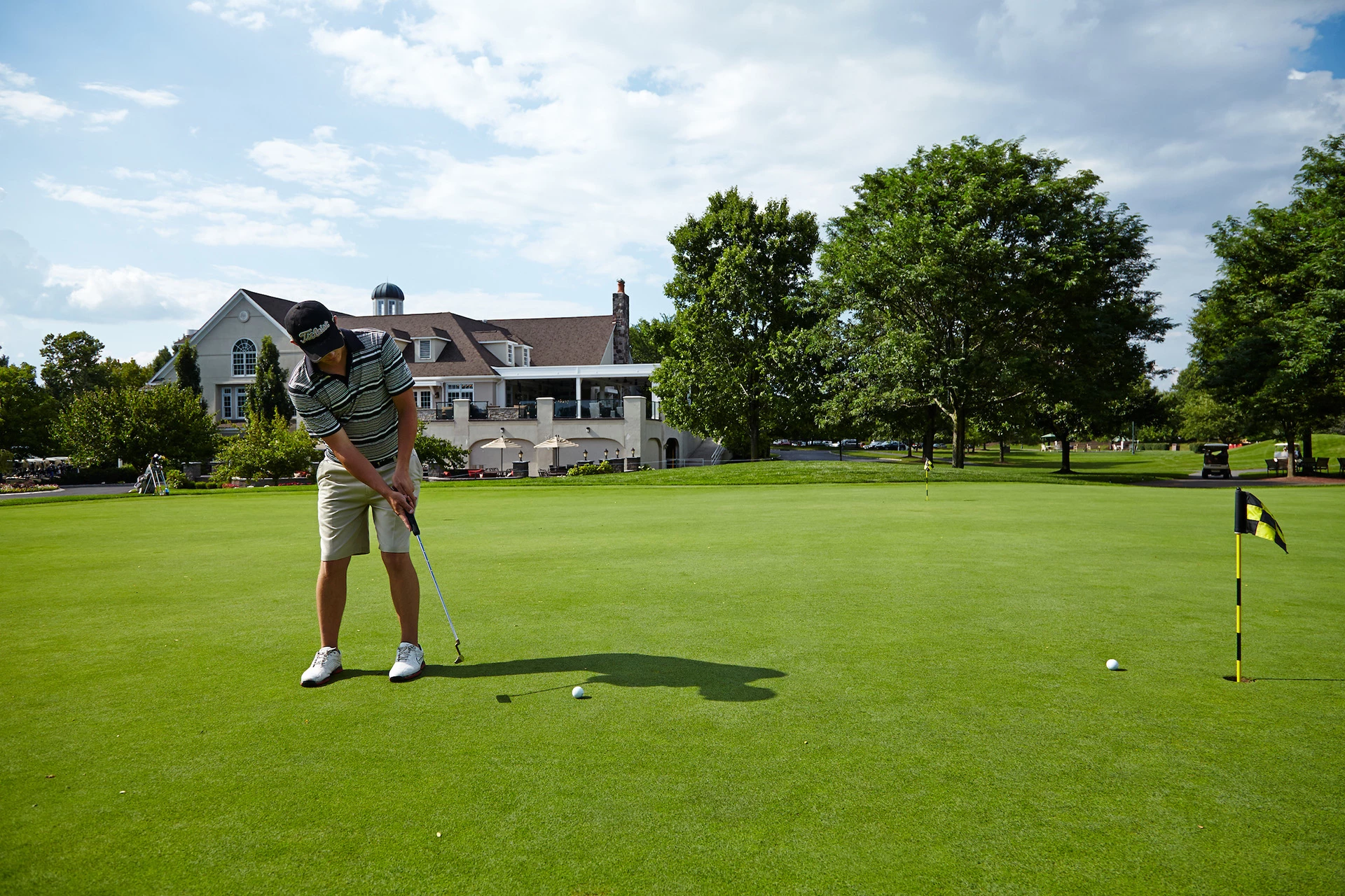 Cherry Valley Country Club - Member putting