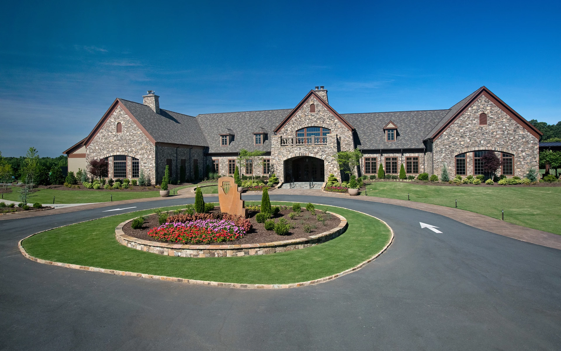 The Hasentree Club - Clubhouse Entrance