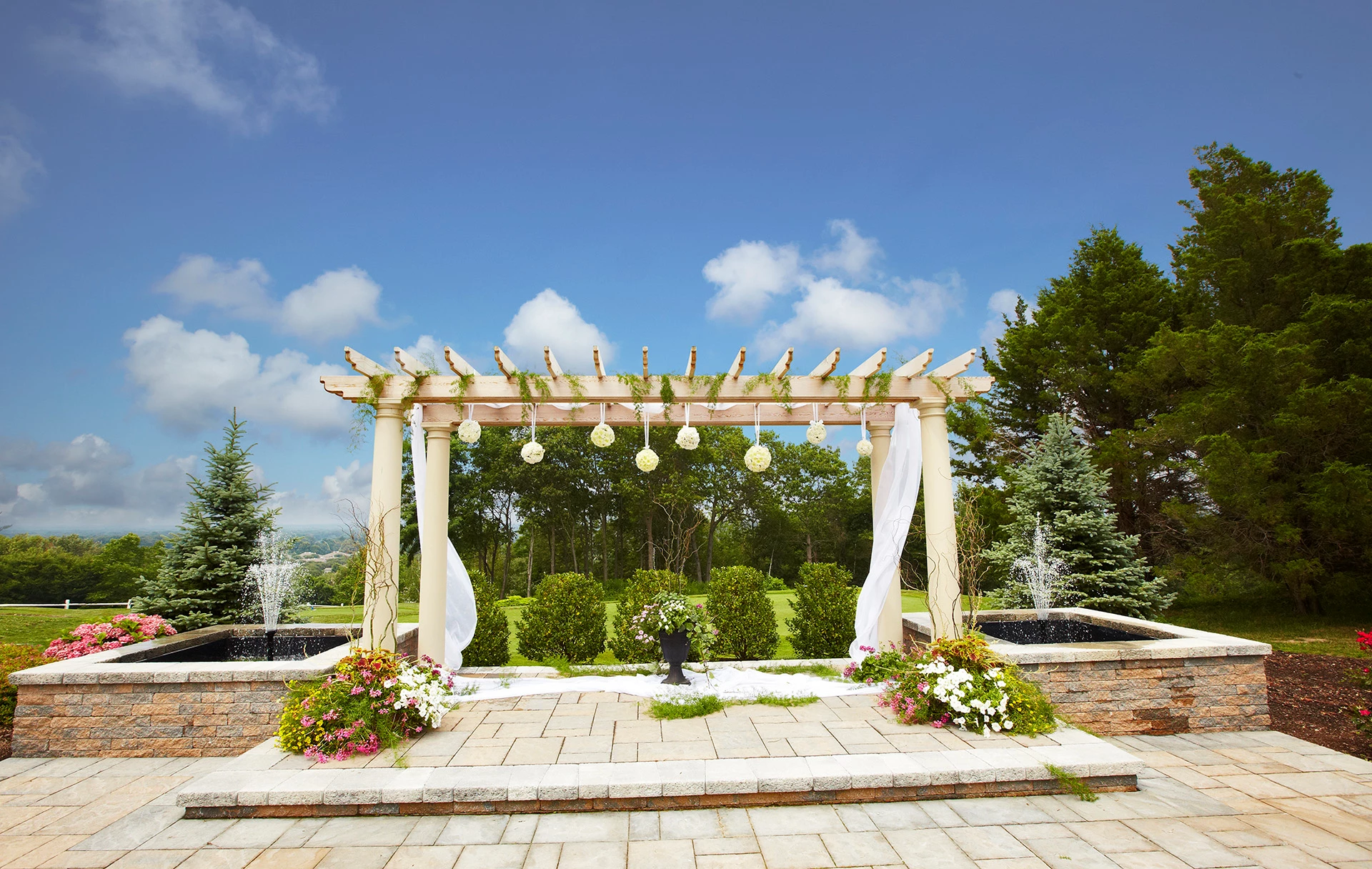 Wind Watch Golf & Country Club - Outdoor Wedding